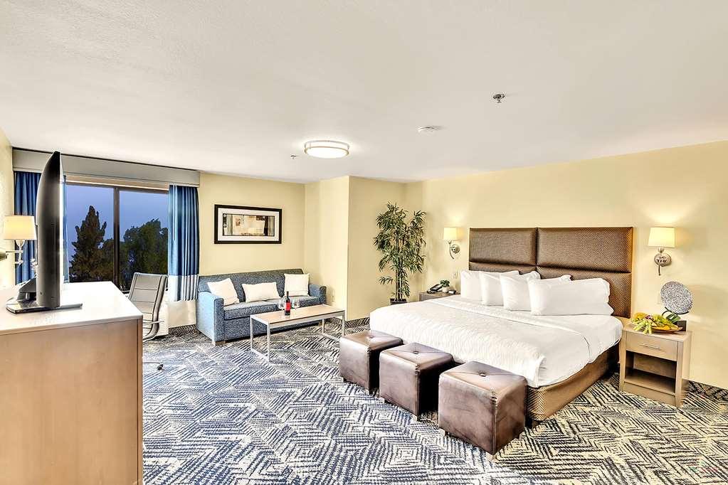 Best Western Plus Lewisville Flower Mound Номер фото